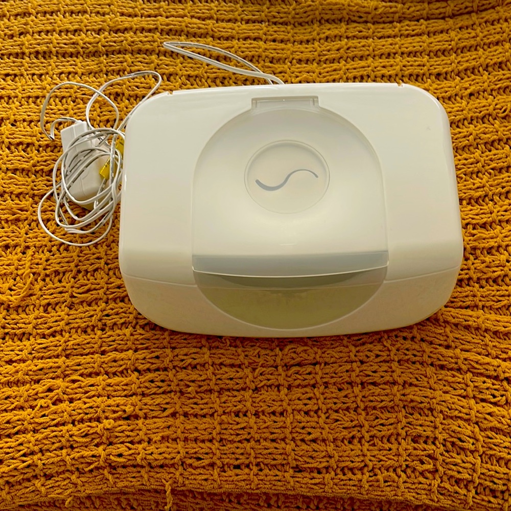 Munchkin Bright & Warm Wipe Warmer - White